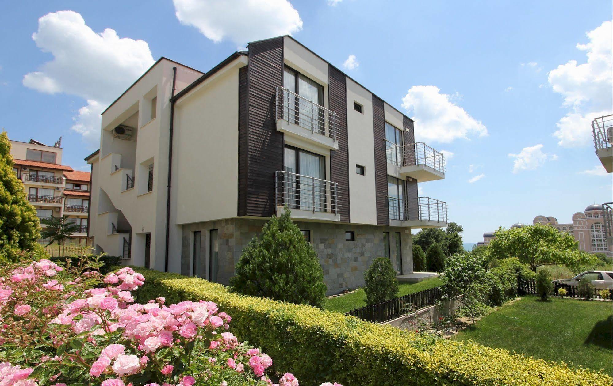 New Line Village Apartments Сонячний Берег Екстер'єр фото