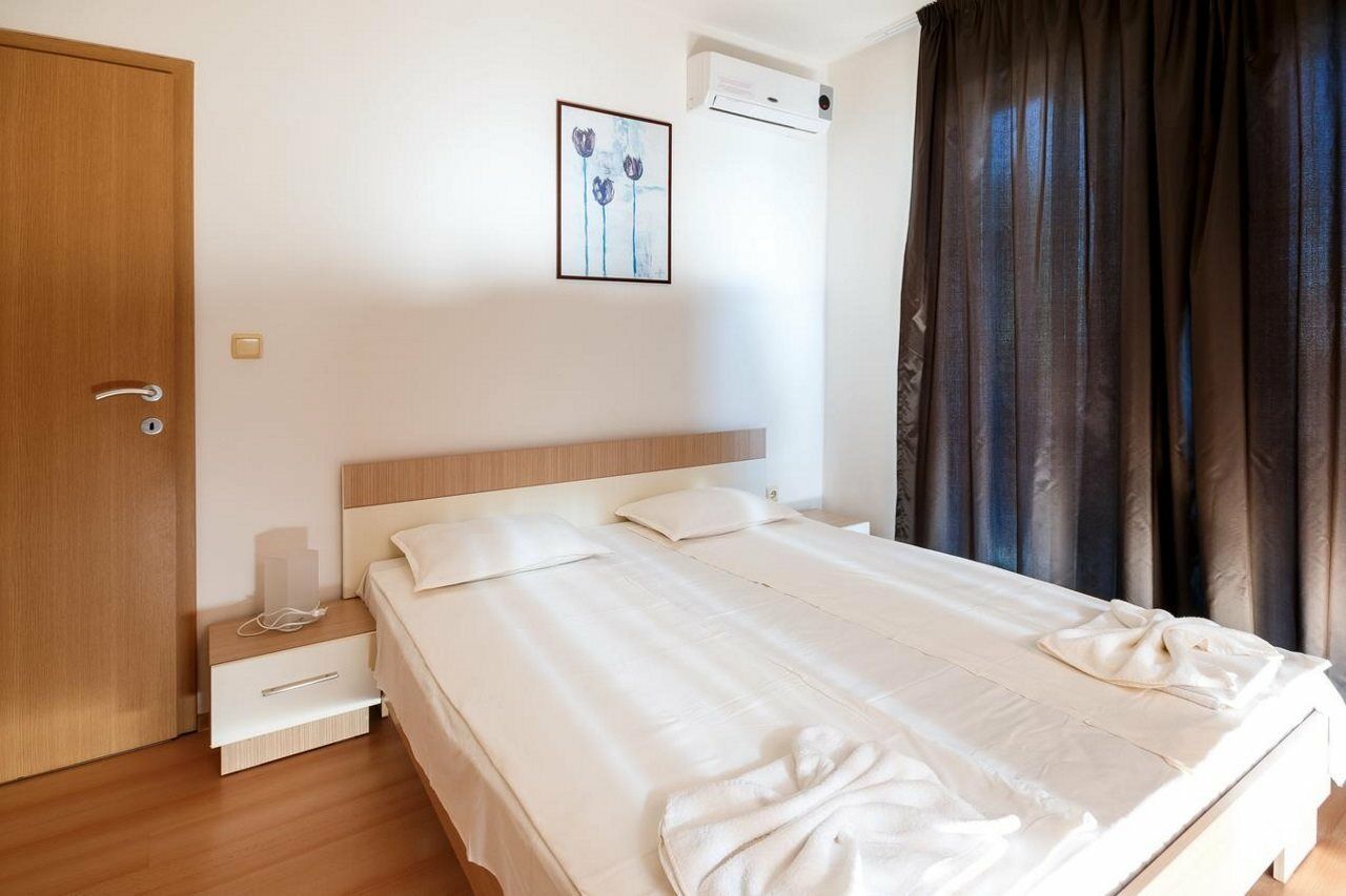 New Line Village Apartments Сонячний Берег Екстер'єр фото